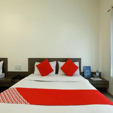 Oyo 4198 Hotel Shri Sai Murli Shirdi Buitenkant foto