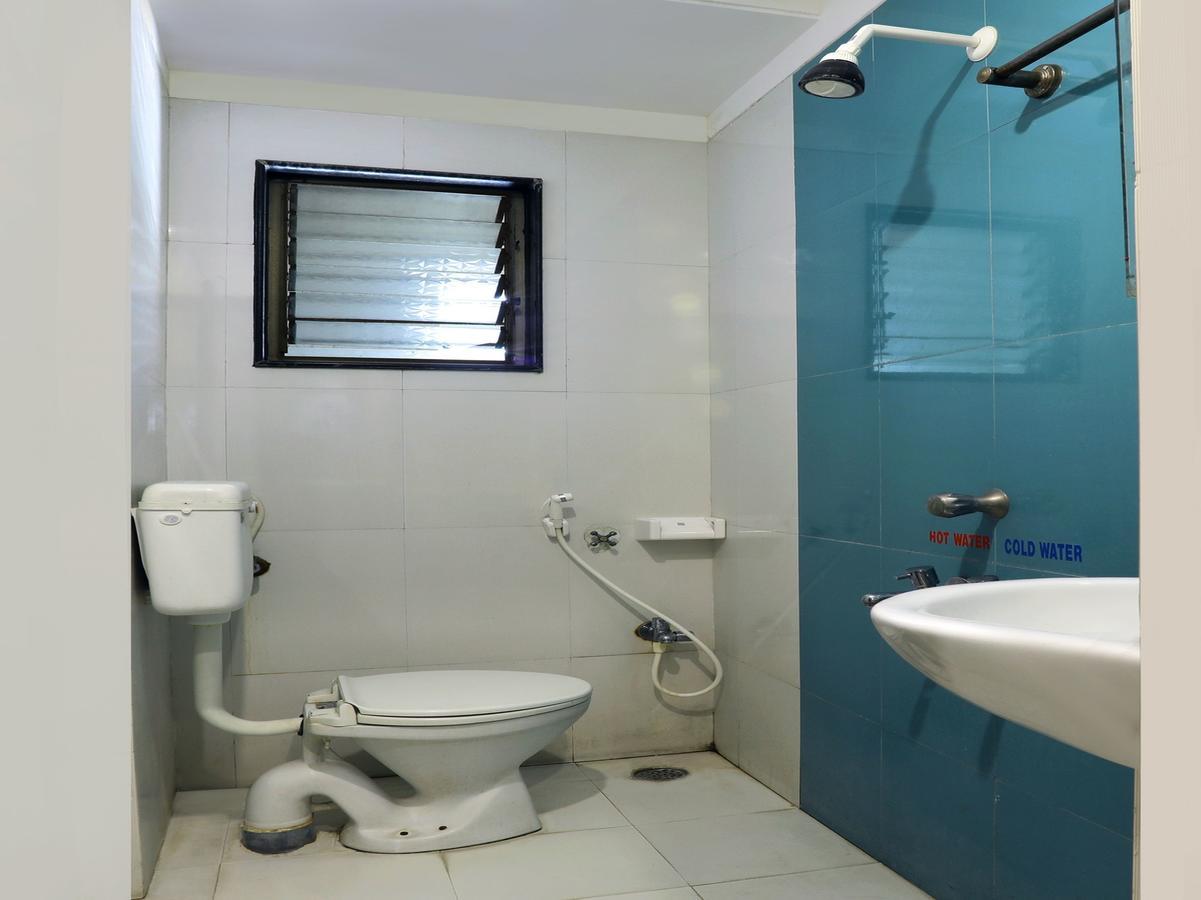Oyo 4198 Hotel Shri Sai Murli Shirdi Buitenkant foto