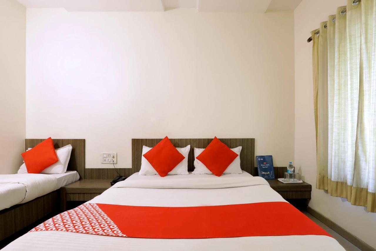 Oyo 4198 Hotel Shri Sai Murli Shirdi Buitenkant foto
