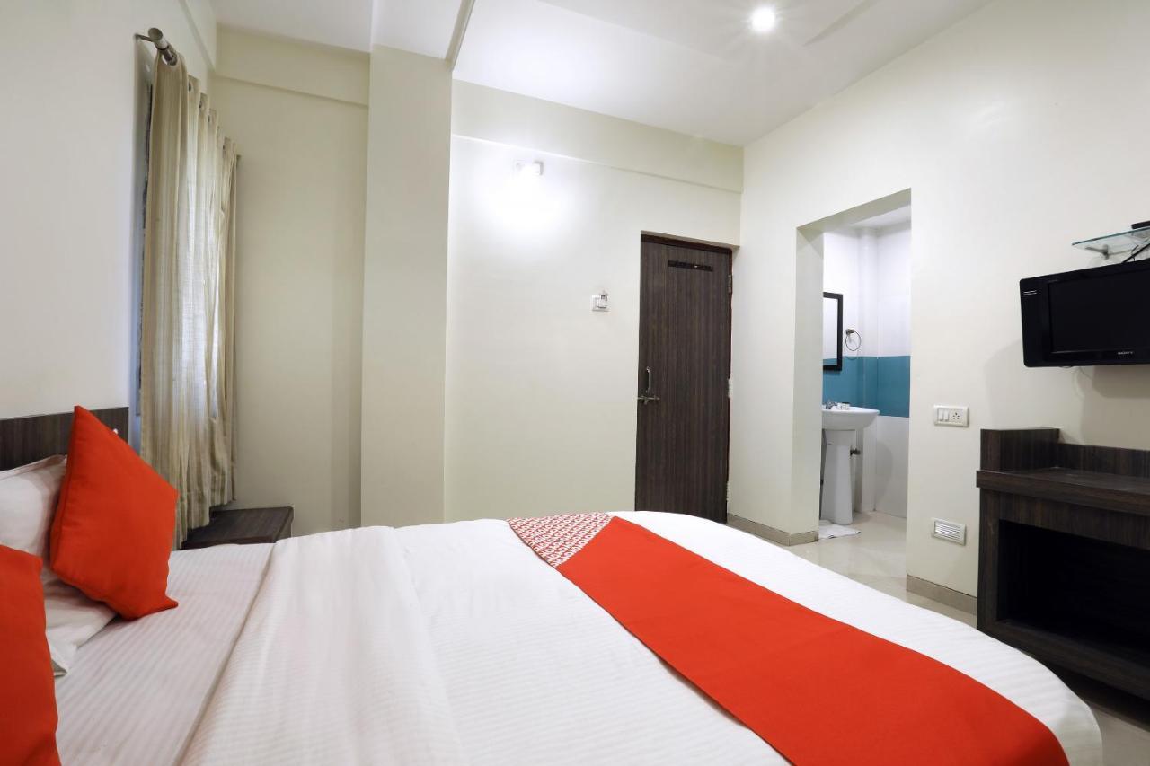 Oyo 4198 Hotel Shri Sai Murli Shirdi Buitenkant foto